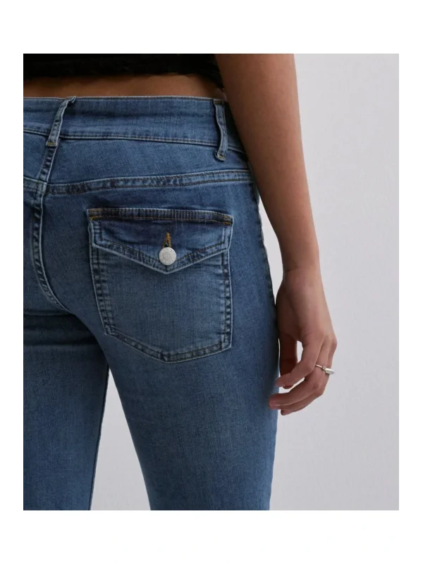 Arka Cep Düğmeli Kot Pantolon