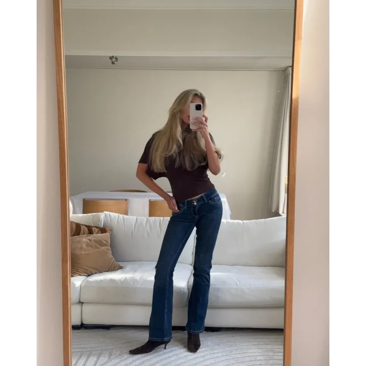 Düşük Bel Bootcut Arka Cep Detaylı Koyu Kot Pantolon