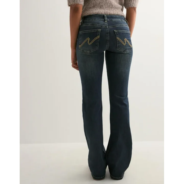 Düşük Bel Bootcut Arka Cep Detaylı Koyu Kot Pantolon