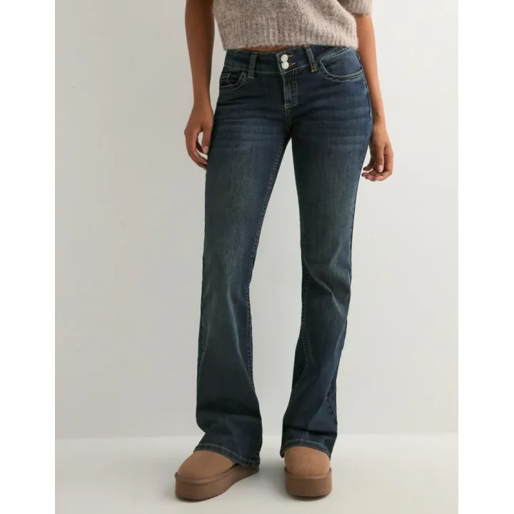 Düşük Bel Bootcut Arka Cep Detaylı Koyu Kot Pantolon