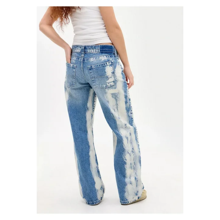 BDG Beyaz Parça Boyalı Düşük Bel Baggy Jean