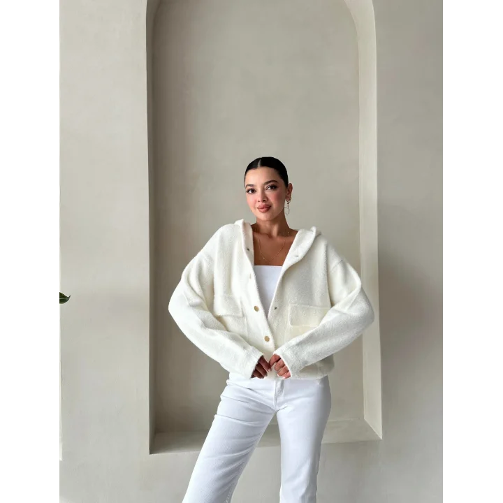 Beyaz Yumoş Kapüşonlu Ceket
