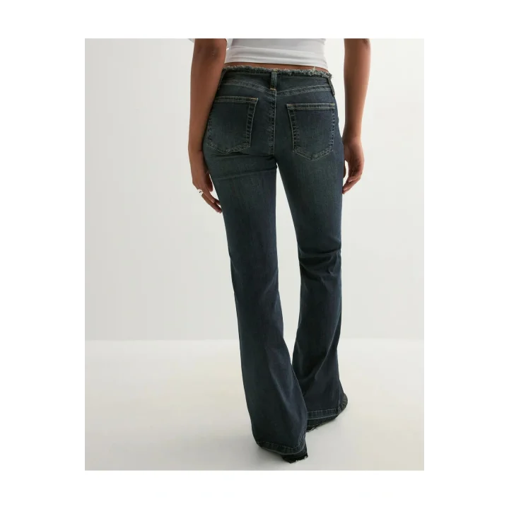 Kesik Bel Denim Koyu Mavi Düşük Bel Paça Eskitme Bootcut Fit Jean Pantolon