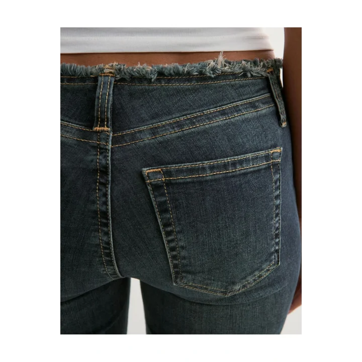 Kesik Bel Denim Koyu Mavi Düşük Bel Paça Eskitme Bootcut Fit Jean Pantolon