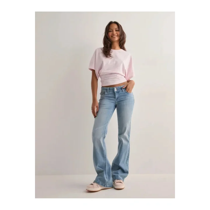 Düşük Bel Arka Cep Pembe Dikiş İşlemeli İspanyol Paça Jean