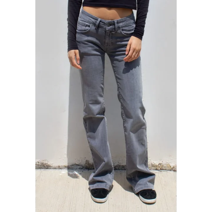 Düşük Bel Gri Düz Paça Jean Pantolon