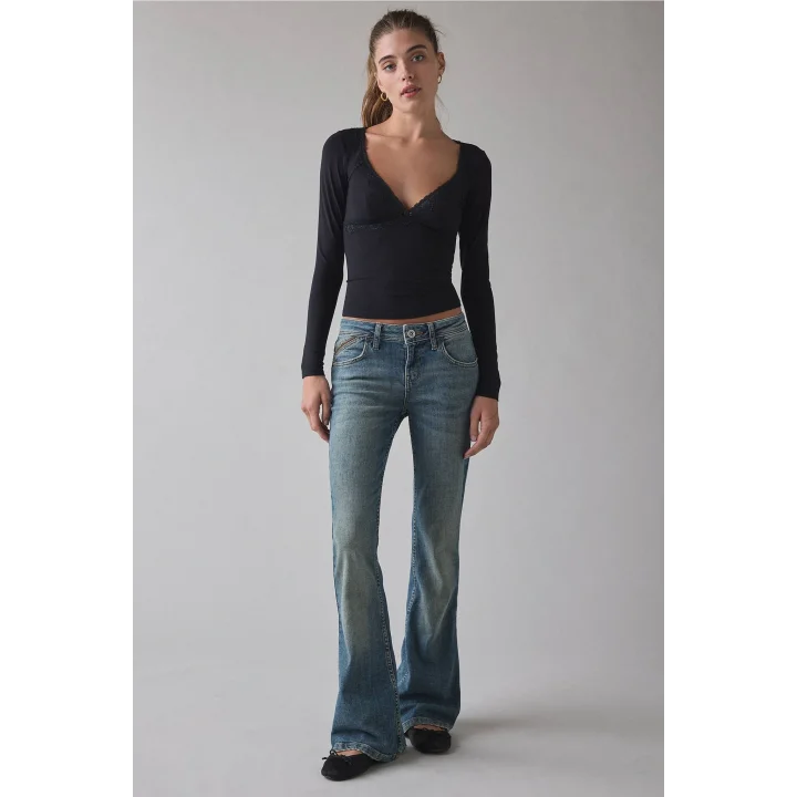 Düşük Bel Mavi Yıkamalı Denim Flare Pantolon