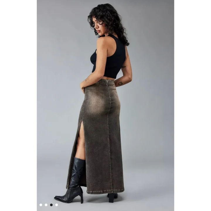 İki Yanı Yırtmaçlı Kemerli Denim Maxi Etek Kahve