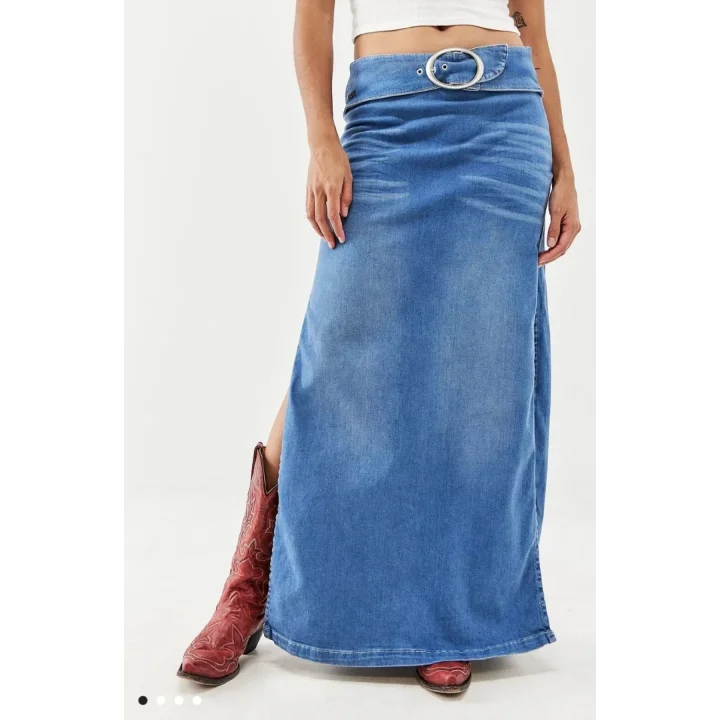 İki Yanı Yırtmaçlı Kemerli Denim Maxi Etek Mavi