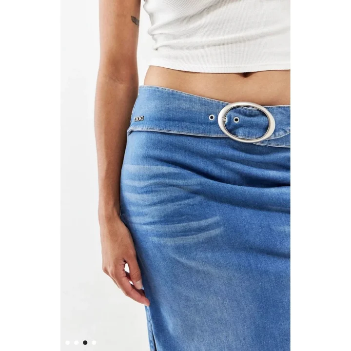 İki Yanı Yırtmaçlı Kemerli Denim Maxi Etek Mavi