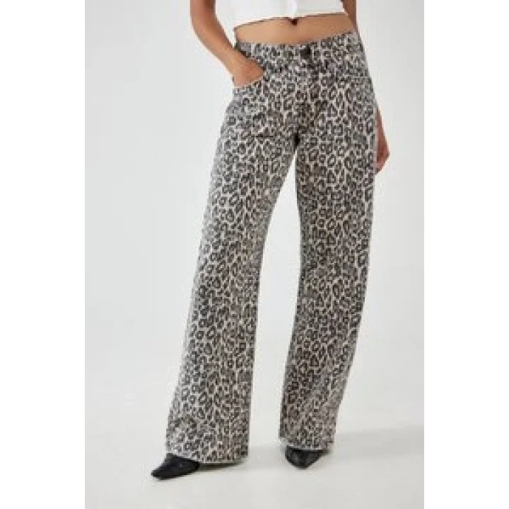 Leopar Desenli Düşük Bel Kot Pantolon