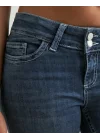 Düşük Bel Bootcut Arka Cep Detaylı Koyu Kot Pantolon
