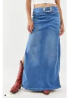 İki Yanı Yırtmaçlı Kemerli Denim Maxi Etek Mavi