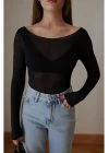 Kayık Yaka Çilek Doku Transparan Body