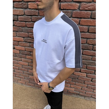 Black İs Baskı Detay Tshirt