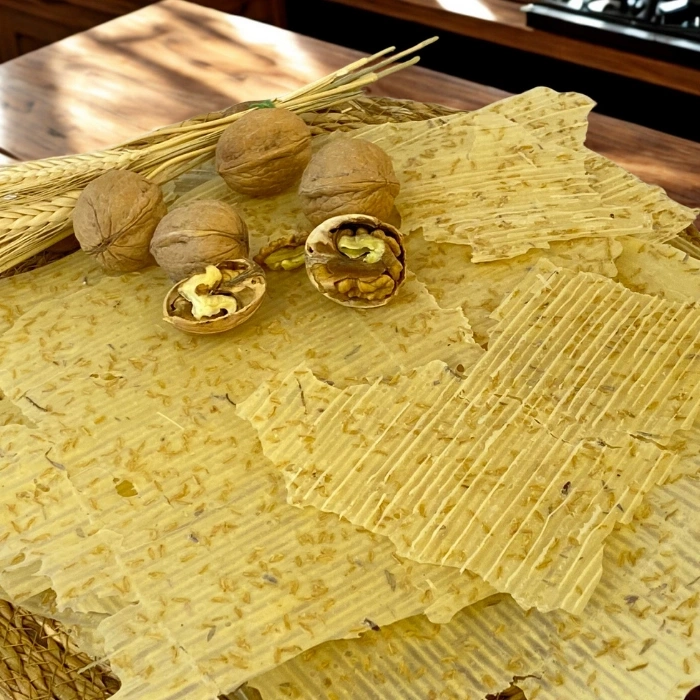 Bol Yoğurtlu Maraş Tarhanası