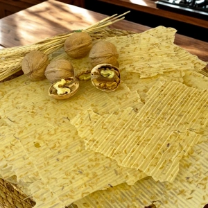 Bol Yoğurtlu Maraş Tarhanası