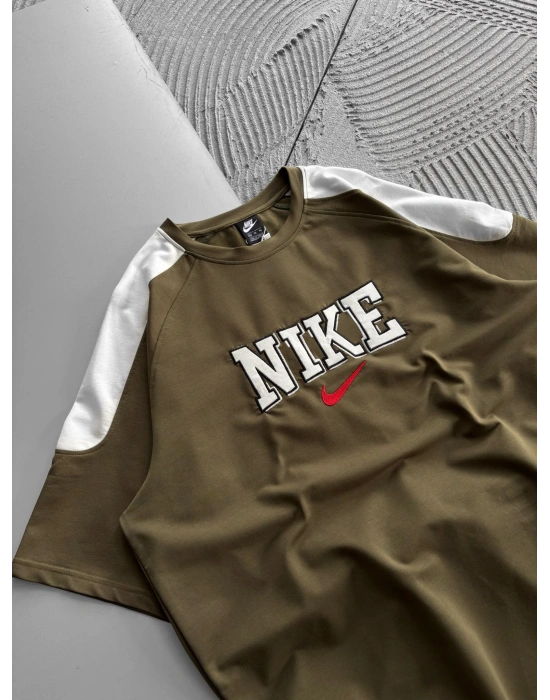 BISIKLET YAKA NK NAKIŞLI KOL PARCA DETAY OVERSIZE TSHIRT HAKİ