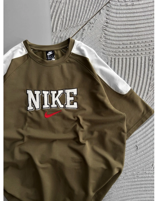 BISIKLET YAKA NK NAKIŞLI KOL PARCA DETAY OVERSIZE TSHIRT HAKİ