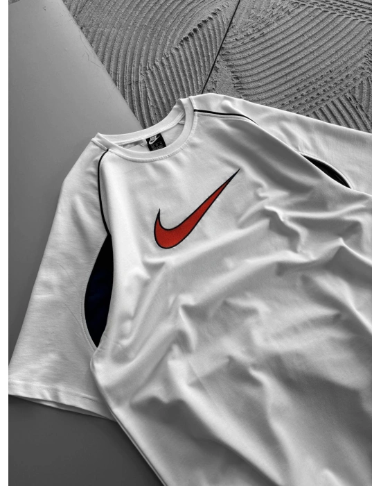 BİSİKLET YAKA NK ORTA NAKIŞLI KOLTUK ALTI PARCA DETAY OVERSIZE TSHIRT BEYAZ