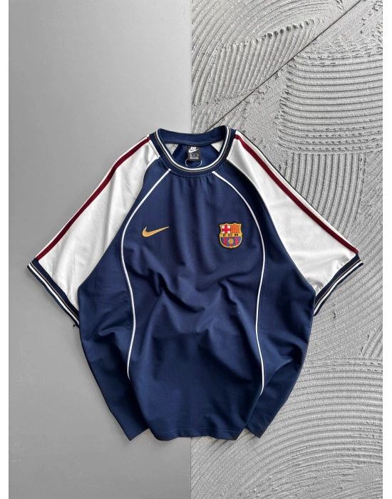 BİSİKLET YAKA NK BARCA NAKISLI ORTA BİYELİ OVERSİZE TSHİRT LACİVERT