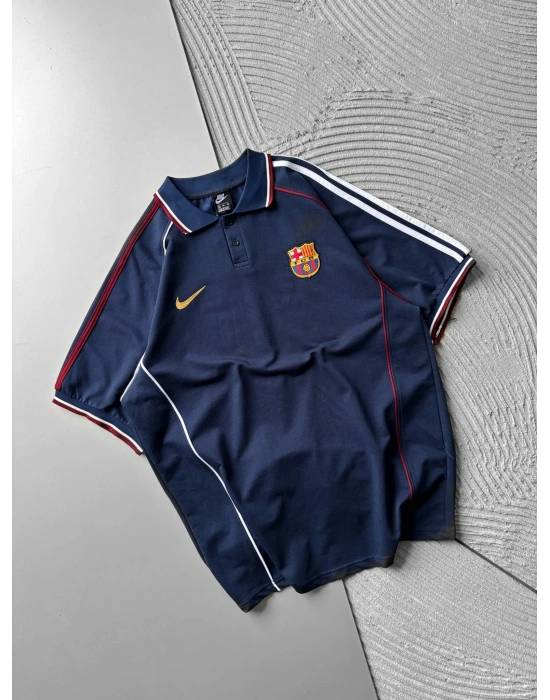 POLO YAKA YAN-ORTA BİYELİ CİFT NAKIŞLI BARCA OVERSİZE TSHİRT LACİ