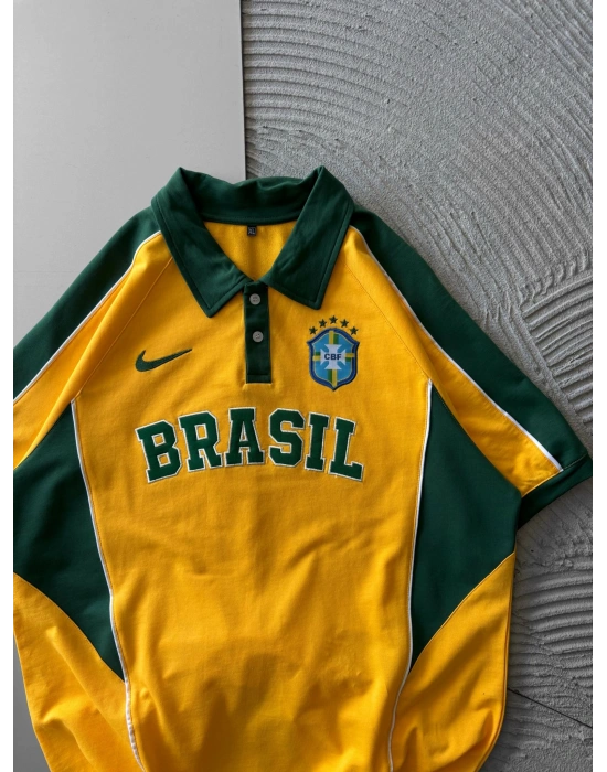 BİSİKLET YAKA FUL PARCALİ BRASİL NAKIS TSHİRT SARI