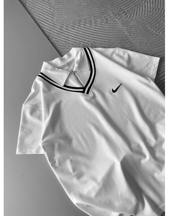 ÇİFT YAKA FERMUARLI NK NAKIŞ TSHİRT BEYAZ