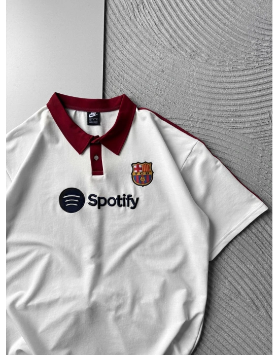 POLO YAKA YAKA RENKLI BARCA NAKIŞ OVERSIZE TSHIRT BEYAZ