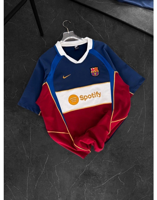 POLO YAKA BIYE PARÇALI SPOTİ NAKIŞ OVERSIZE TSHIRT