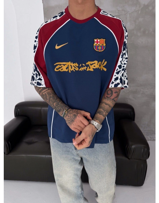 BISIKLET YAKA BARC KOL DESEN OVERSIZE TSHIRT LACİ