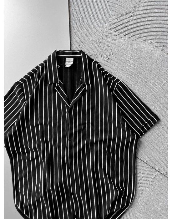 ÇİZGİLİ, PAMUKLU MARRA KISA KOLLU OVERSİZE GÖMLEK SİYAH