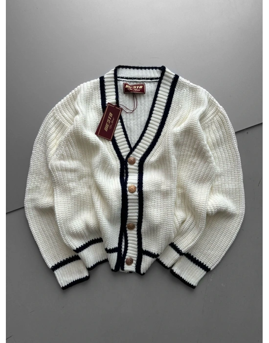 GİESTO ÖZEL SERİ TRİKO HIRKA BEYAZ