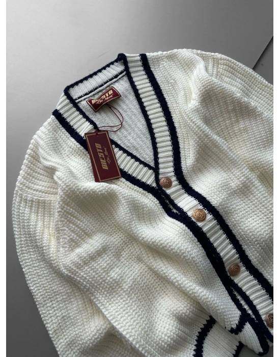 GİESTO ÖZEL SERİ TRİKO HIRKA BEYAZ