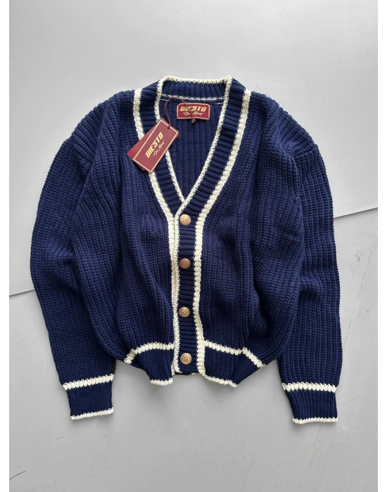 GİESTO ÖZEL SERİ TRİKO HIRKA LACİ