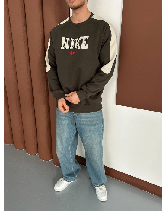 NK NAKIŞ DETAY KOLLAR YARI ŞERİT OVERSİZE SWEAT YEŞİL