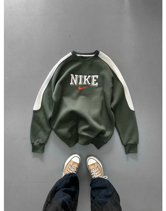 NK NAKIŞ DETAY KOLLAR YARI ŞERİT OVERSİZE SWEAT YEŞİL