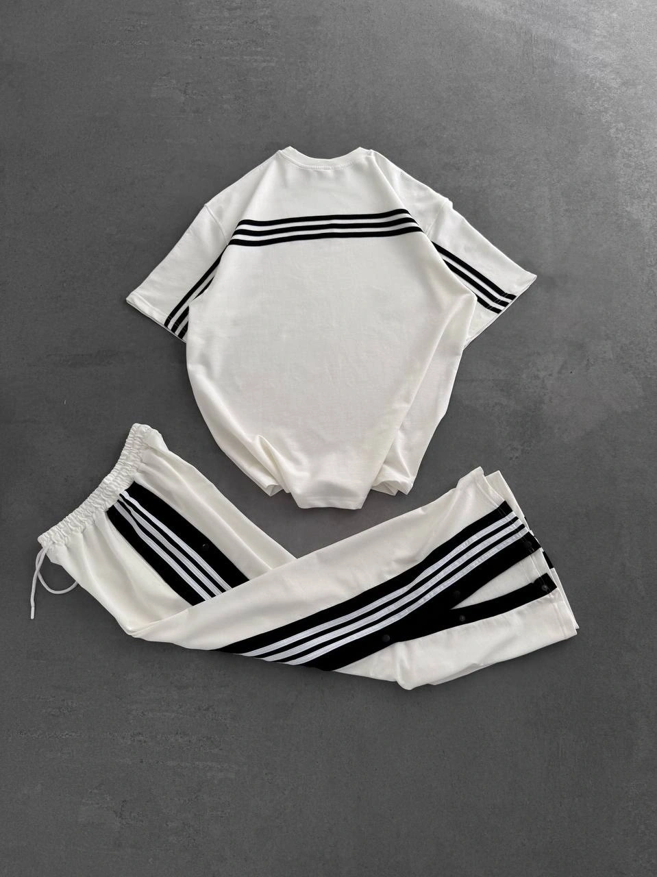 Çıtçıtlı Unisex Oversize Eşofman Takımı-Beyaz