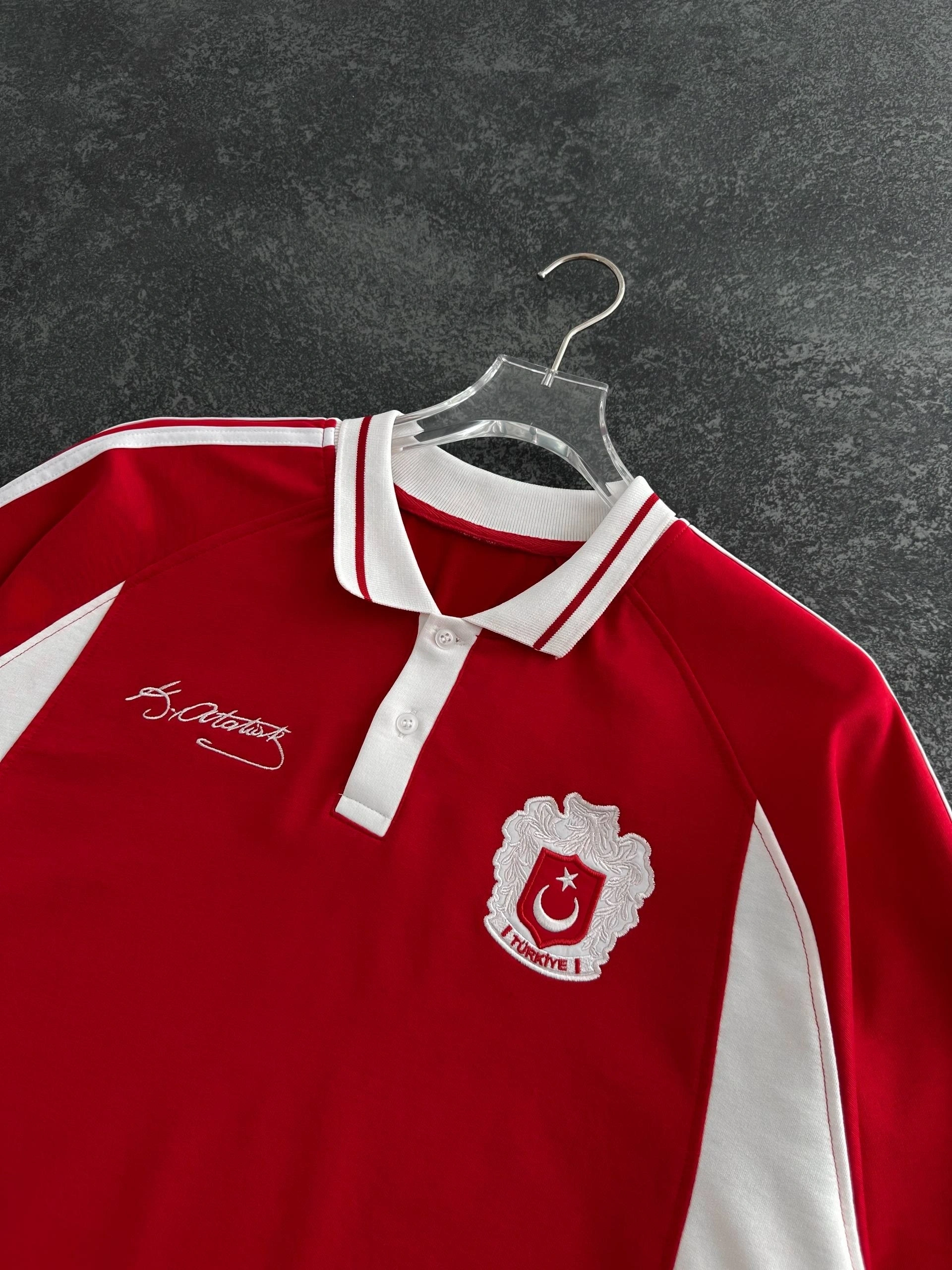 TR Nakışlı Oversize Unisex Tişört - Kırmızı