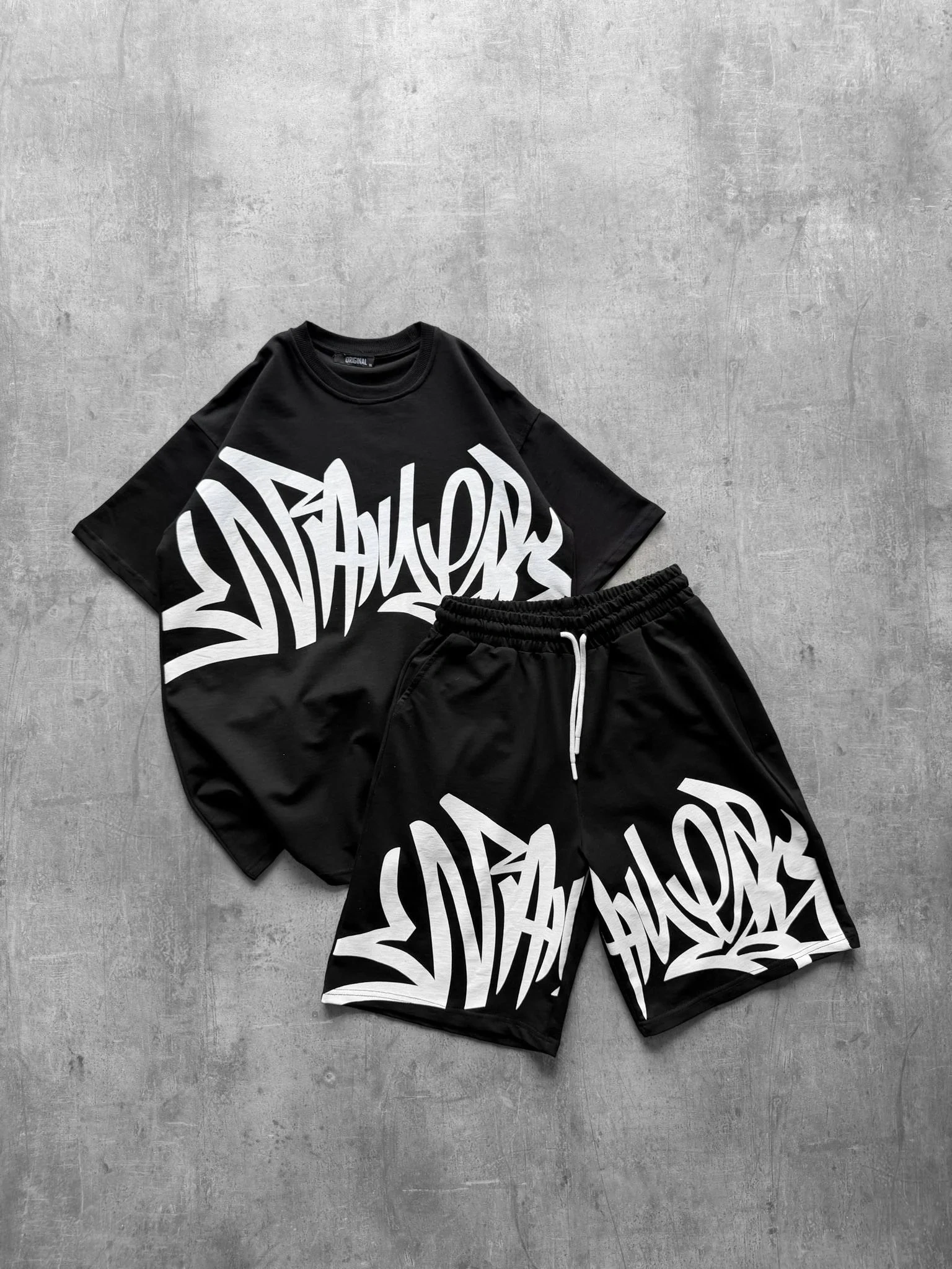 Graffiti Baskılı Unisex Şortlu Takım-Siyah