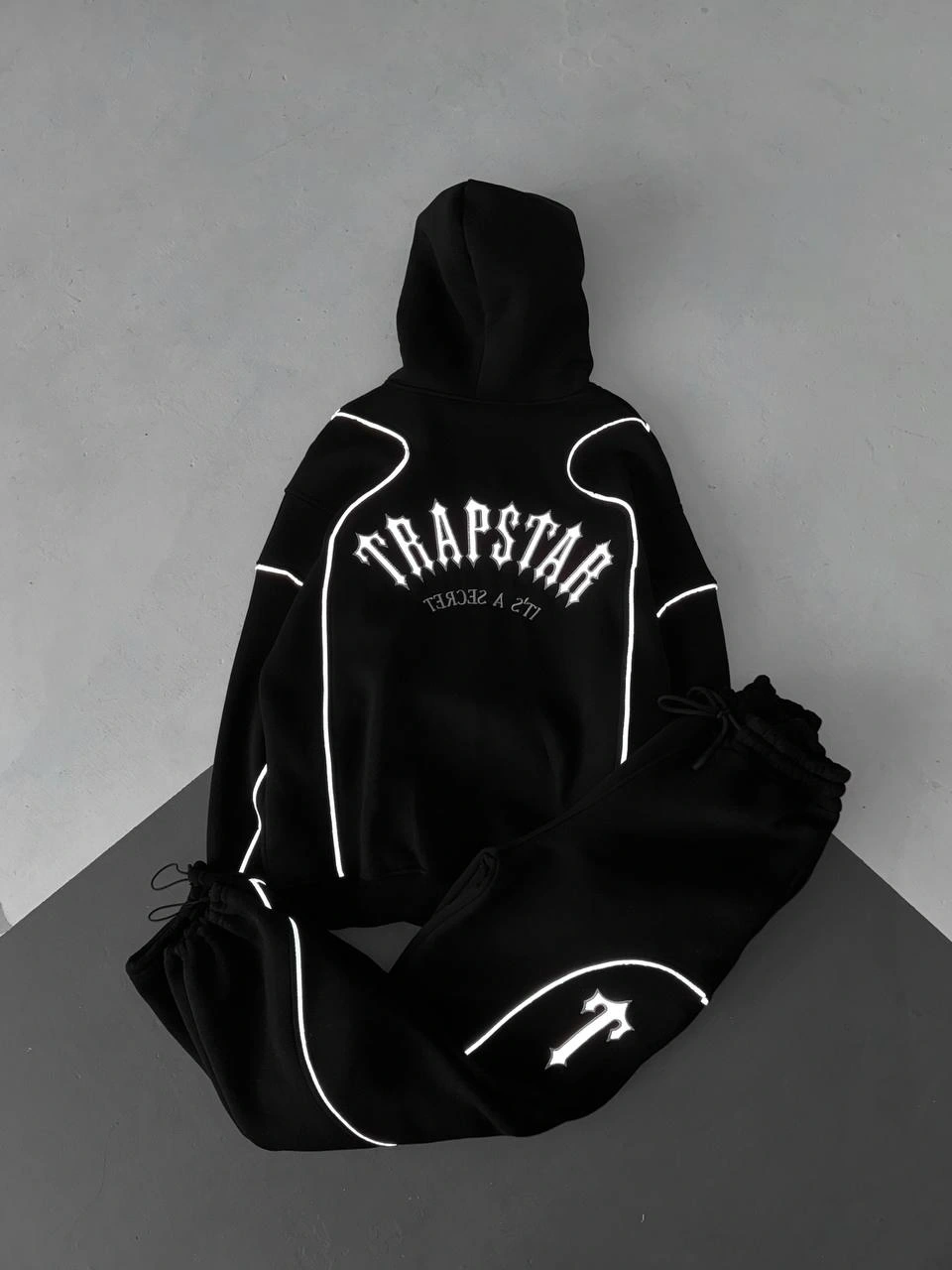 Reflektörlü Maskeli Unisex Eşofman Takımı-Siyah