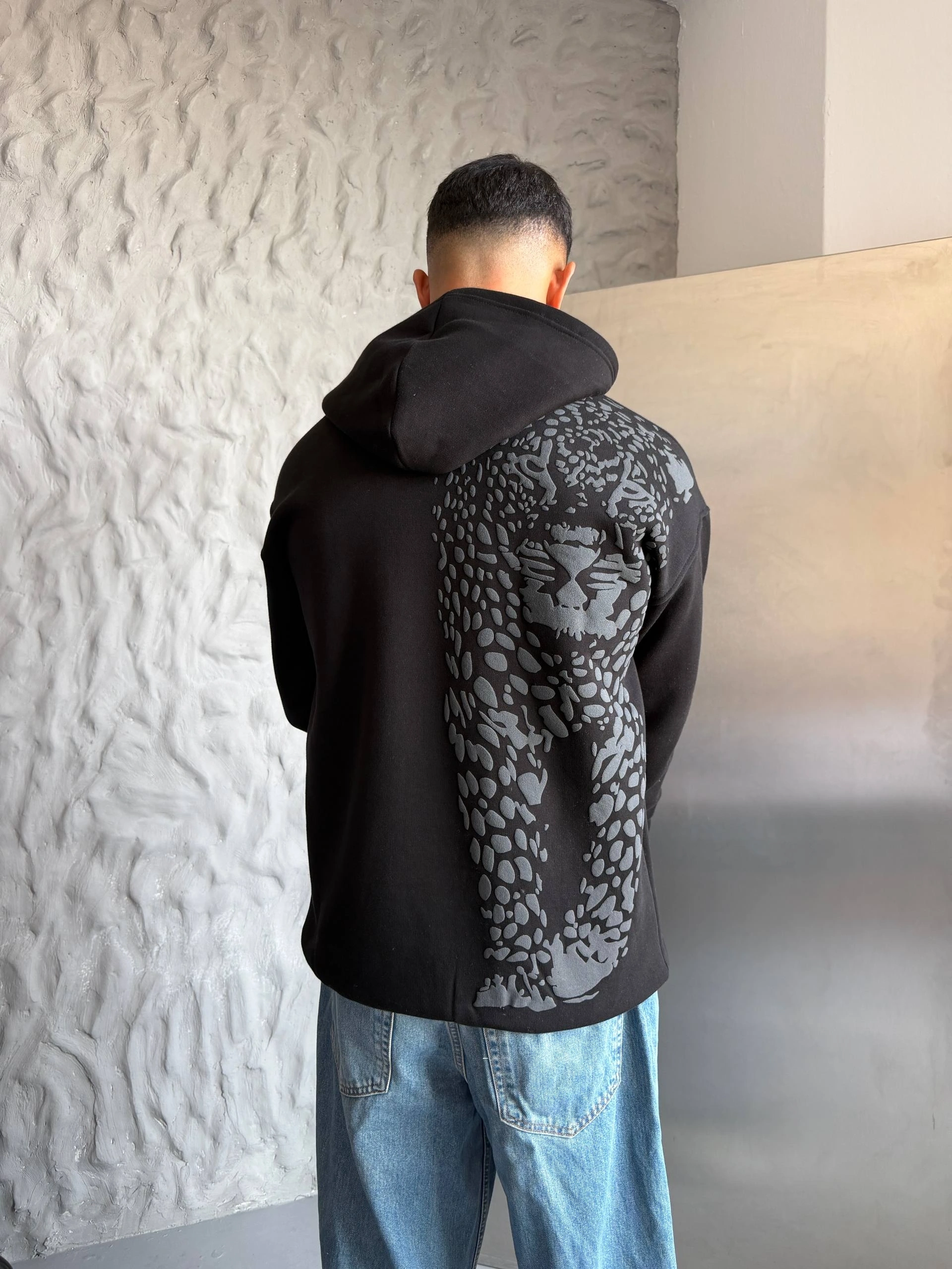 Sırt Kaplan Baskılı Unisex Sweatshirt-Siyah