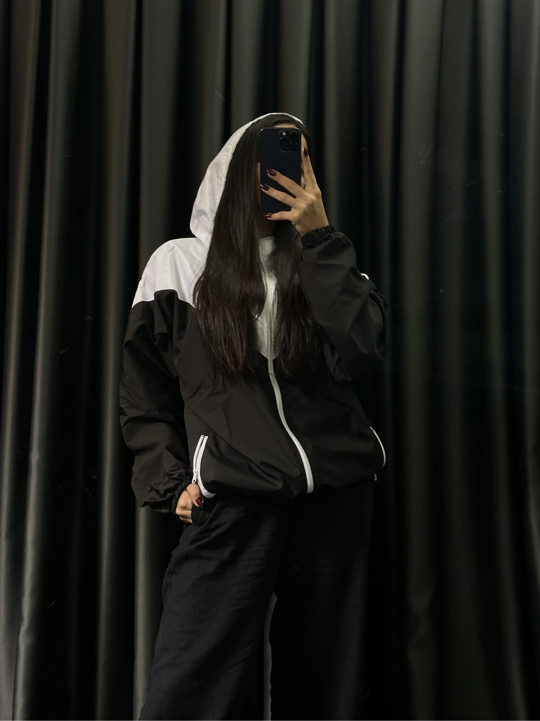 Wooyoung Kapüşonlu Oversize Paraşüt Ceket-Siyah