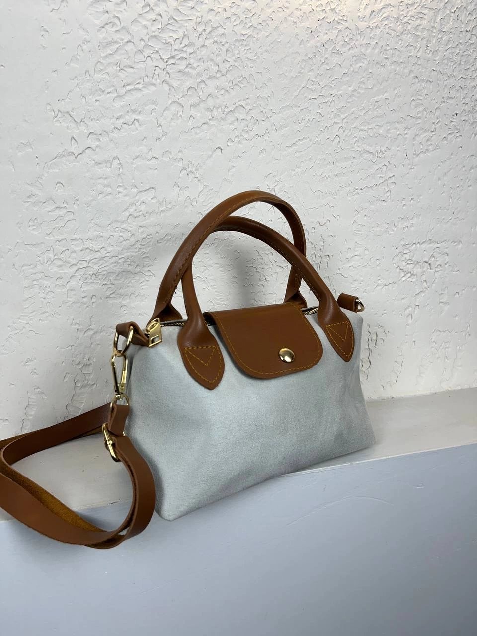 Açık Gri Nubuk Deri Mini Çapraz Çanta CB1177