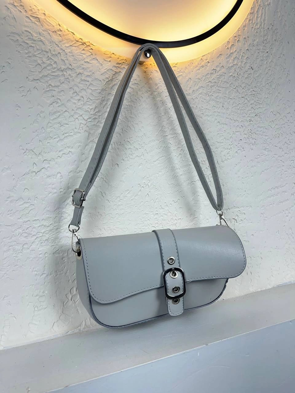 Açık Gri Renk Önü Tokalı Çanta CB02398