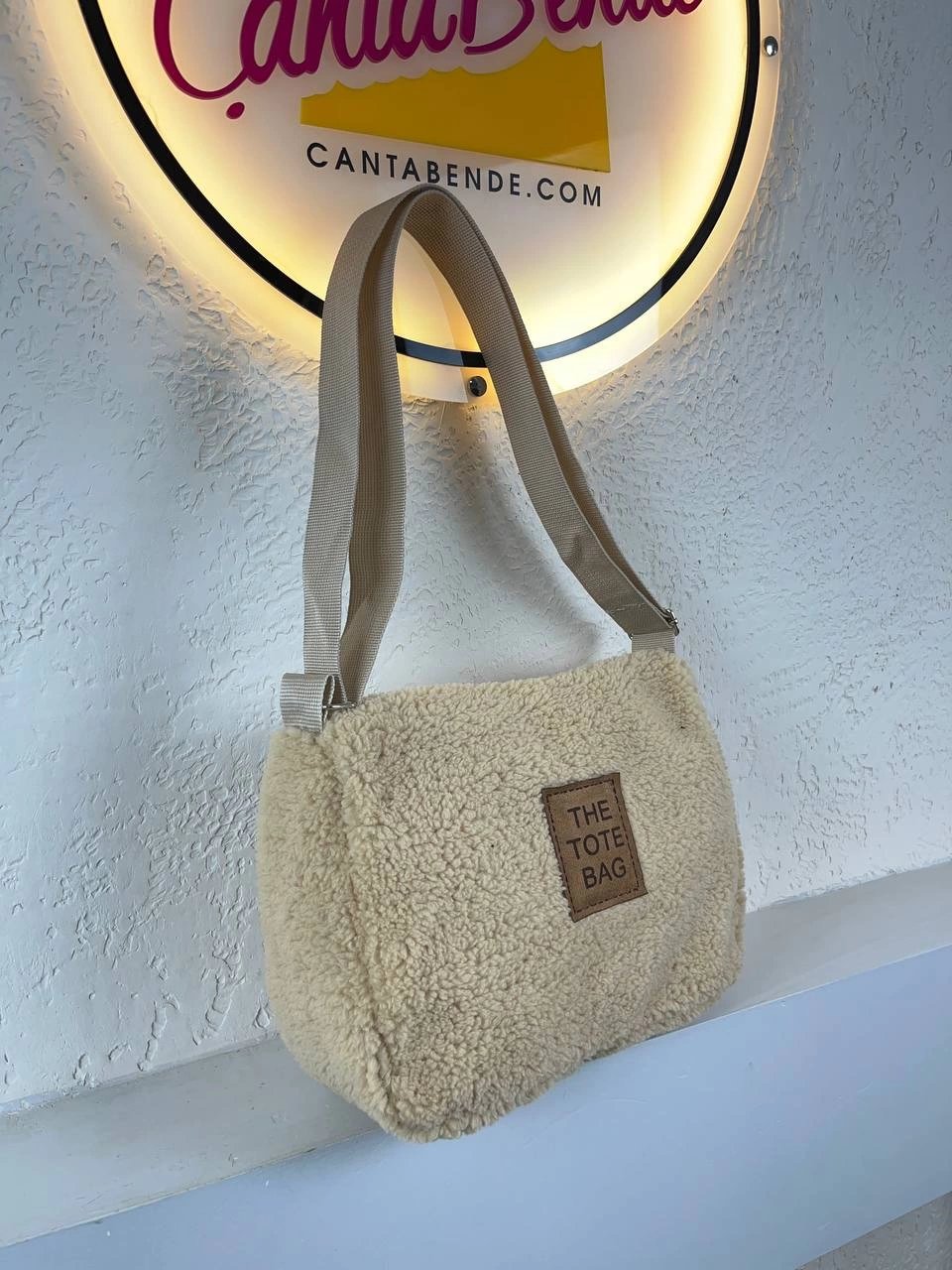 Açık Vizon Peluş Çapraz Askı Çanta CB6632