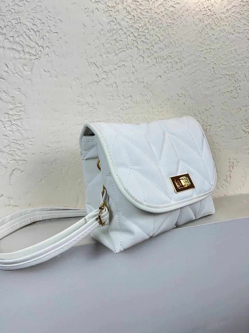 Beyaz Kapitone 2 Bölme Çapraz Çanta