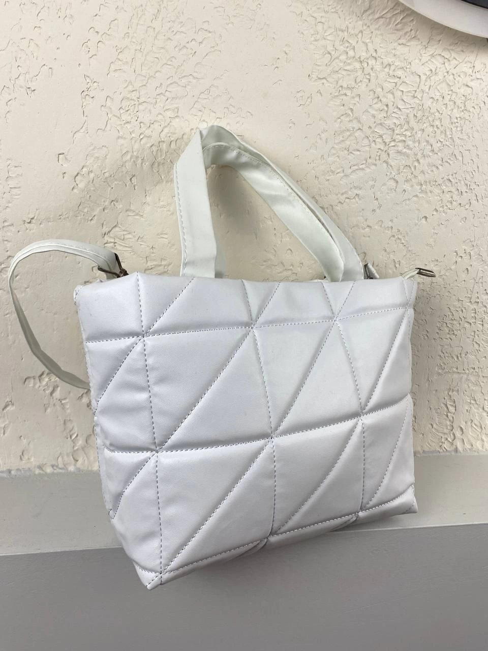 Beyaz Kapitone Kol Çanta