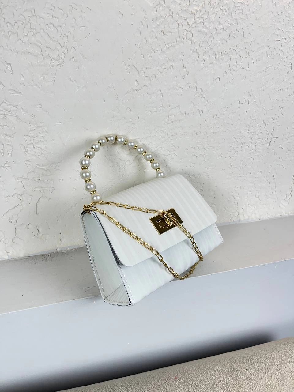 Beyaz Renk İncili Zincirli Çanta CB4178