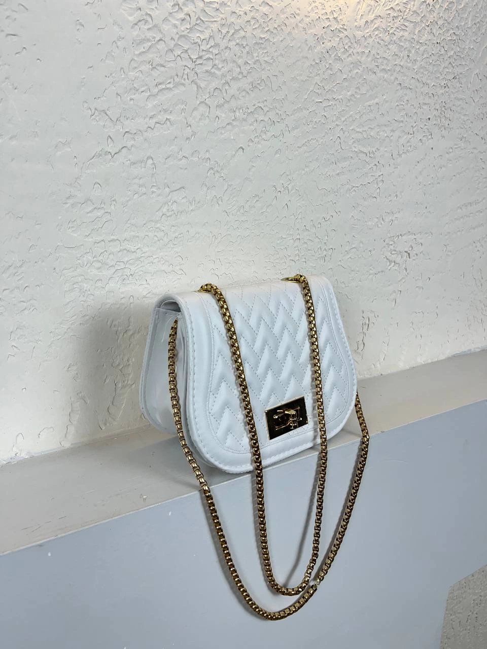 Beyaz Renk Kapitone Zincirli Çanta CB7432